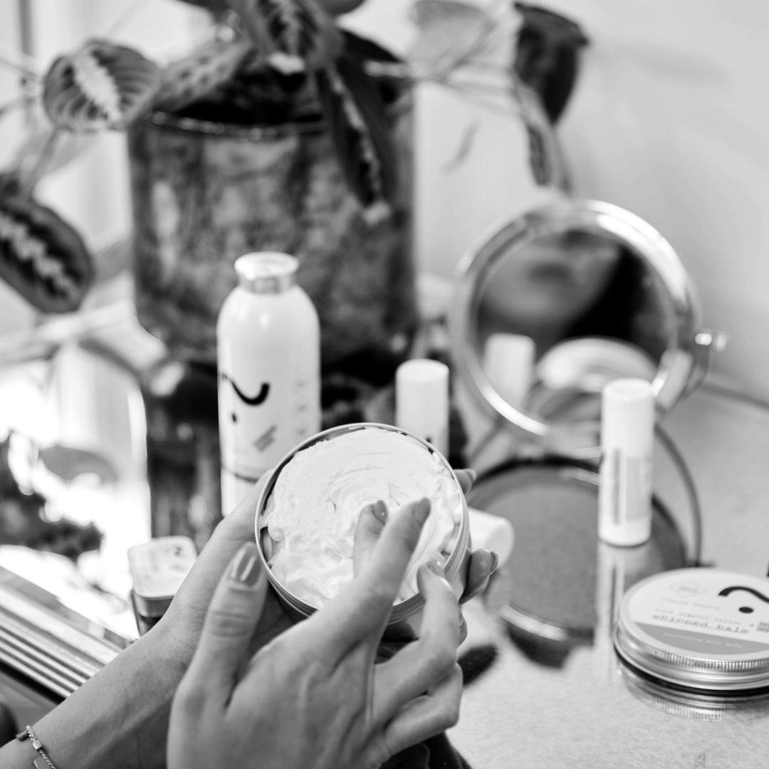 Our non toxic morning skincare routine for glowing skin